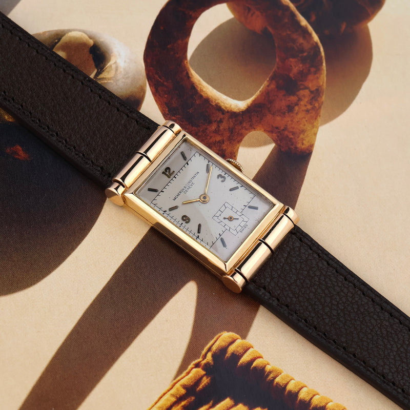 1940s Vacheron Constantin Art Deco Hooded Lugs 14k Yellow Gold Two-Tone Enamel engraved Dial